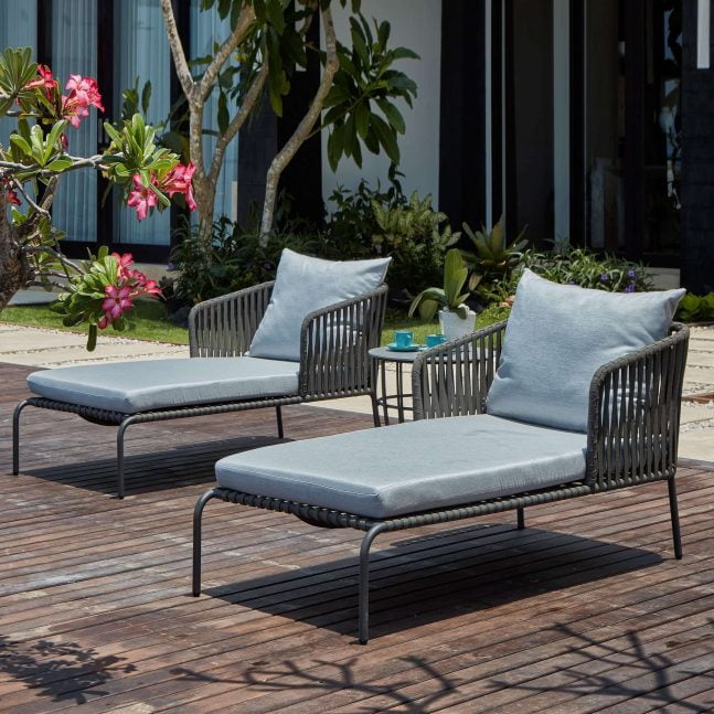 2048px 31b80df6 3dab 4a33 ab5e c182322aed28 MILANO Set mobilier terasă/grădină, 2 șezlonguri și măsuță 2048px 31b80df6 3dab 4a33 ab5e c182322aed28